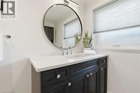 663 Mullin Way Burlington ON L7L 4J6