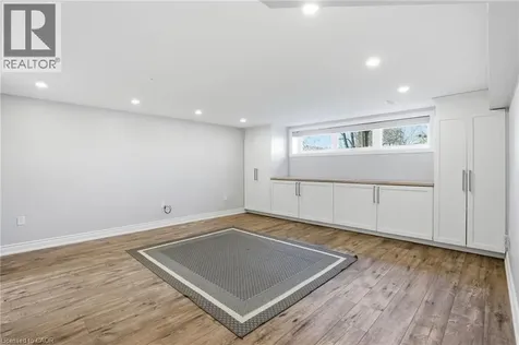 663 Mullin Way Burlington ON L7L 4J6