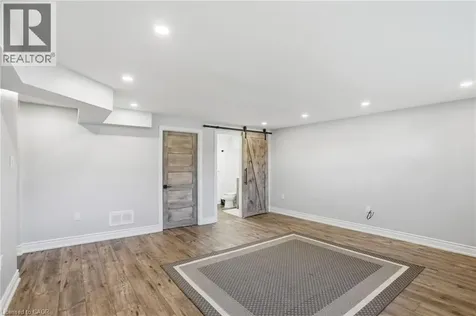 663 Mullin Way Burlington ON L7L 4J6