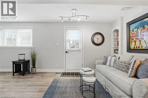 663 Mullin Way Burlington ON L7L 4J6