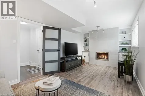 663 Mullin Way Burlington ON L7L 4J6