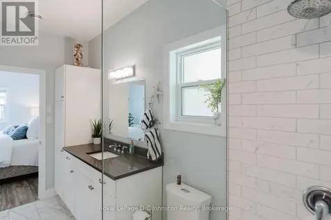 221 Grenville Street South Saugeen Shores ON N0H 2L0