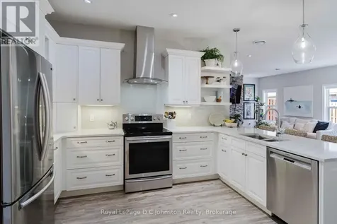 221 Grenville Street South Saugeen Shores ON N0H 2L0
