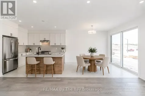 3 Rosanne Circle Wasaga Beach ON L9Z 0N4