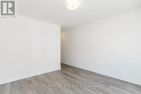 3 Rosanne Circle Wasaga Beach ON L9Z 0N4