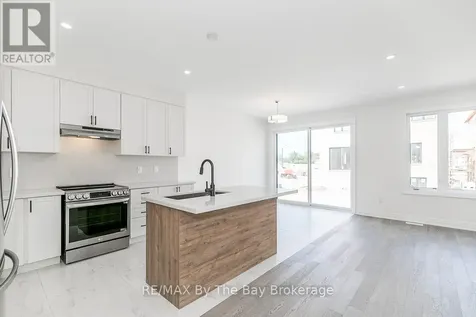 3 Rosanne Circle Wasaga Beach ON L9Z 0N4