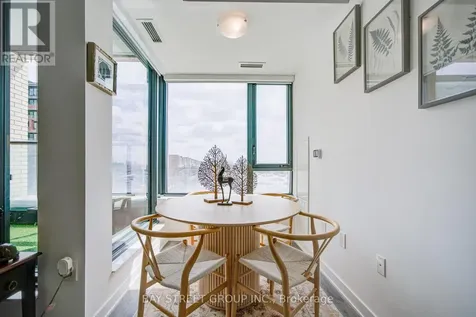 120 Eagle Rock Way Vaughan ON L6A 5C2