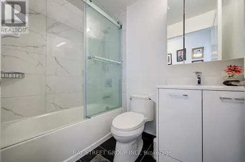 120 Eagle Rock Way Vaughan ON L6A 5C2