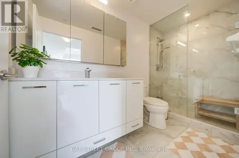 120 Eagle Rock Way Vaughan ON L6A 5C2