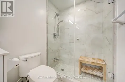 120 Eagle Rock Way Vaughan ON L6A 5C2