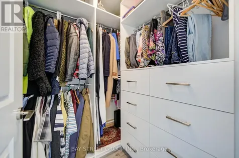 120 Eagle Rock Way Vaughan ON L6A 5C2