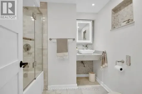 24 Morris Street Ottawa ON K1S 4A7