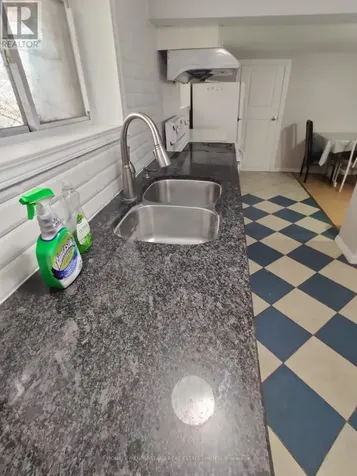 739 Campbell Avenue Windsor ON N9B 2H6