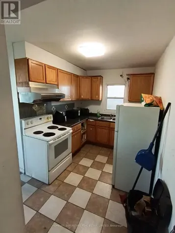 739 Campbell Avenue Windsor ON N9B 2H6