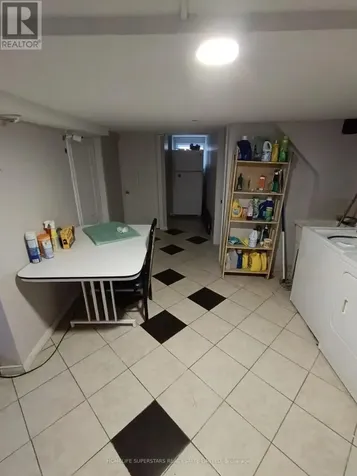 739 Campbell Avenue Windsor ON N9B 2H6