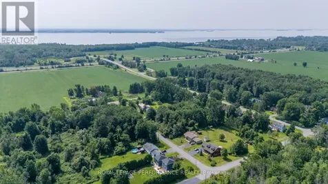 6123 Macbain Street South Glengarry ON K0C 1E0