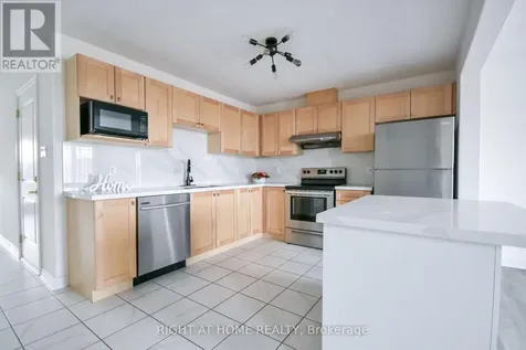18 Foley Crescent Collingwood ON L9Y 3B7