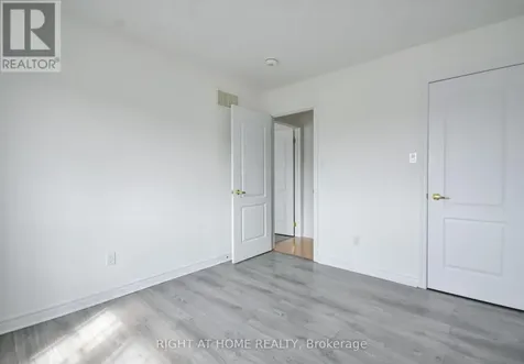 18 Foley Crescent Collingwood ON L9Y 3B7