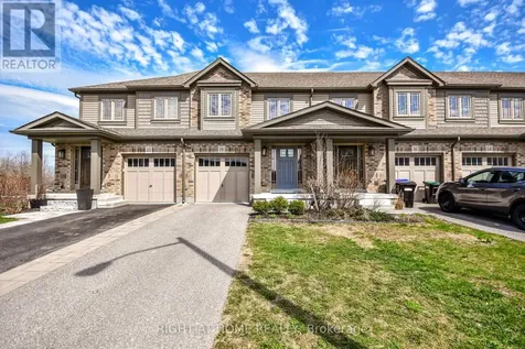 18 Foley Crescent Collingwood ON L9Y 3B7
