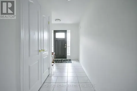 18 Foley Crescent Collingwood ON L9Y 3B7