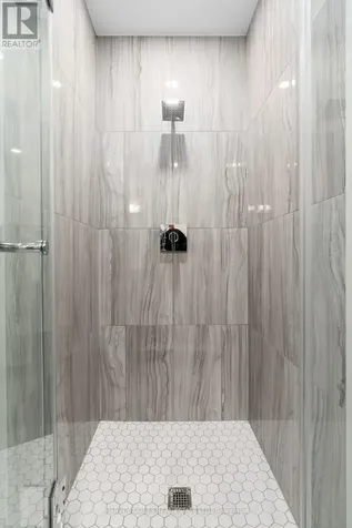 333 Sunseeker Avenue Innisfil ON L9S 0R6