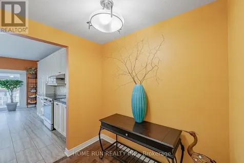 5 Thunderbird Crescent Ottawa ON K2M 2H4