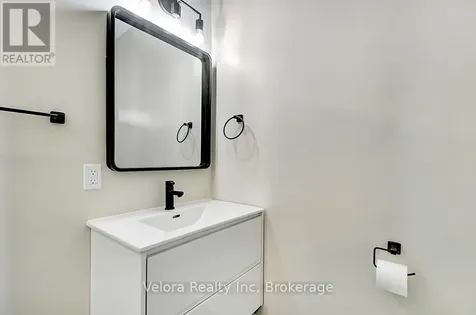 301 Zephyr Avenue Ottawa ON K2B 5Z7