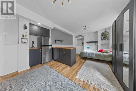 301 Zephyr Avenue Ottawa ON K2B 5Z7