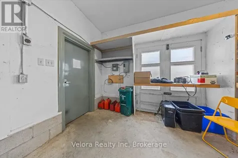 301 Zephyr Avenue Ottawa ON K2B 5Z7