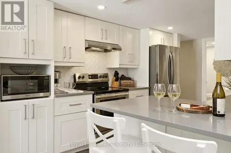 110 Fairway Court Blue Mountains ON L9Y 0P8