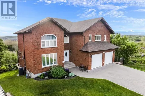 147 Forestdale Drive Sudbury ON P3A 5X3