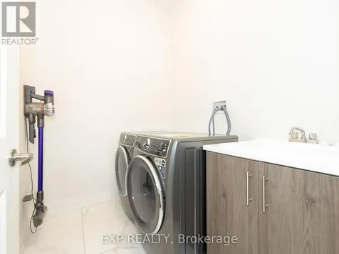 14 Longworth Avenue Richmond Hill ON L4E 1J1