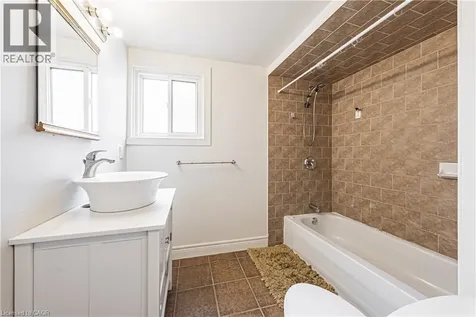 22 Worsley Road Stoney Creek ON L8E 2E7