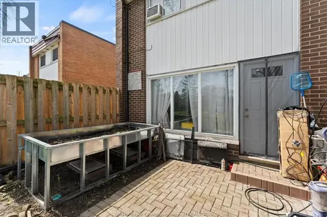 1858 Eastgate Estates Windsor ON N8T 2T2