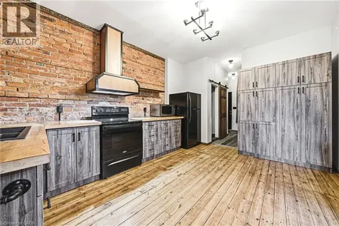 593 King Street East Hamilton ON L8N 1E4