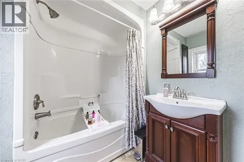 1292 Glancaster Road Ancaster ON L9G 3L1