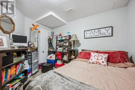 27 Vicmount Drive Kitchener ON N2M 2A2