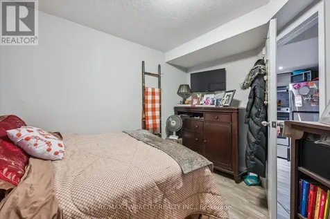 27 Vicmount Drive Kitchener ON N2M 2A2