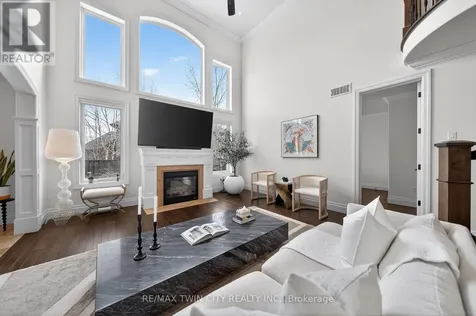 325 Deerfoot Trail Waterloo ON N2K 0B4