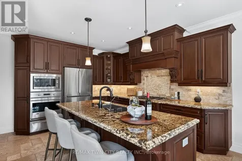 325 Deerfoot Trail Waterloo ON N2K 0B4
