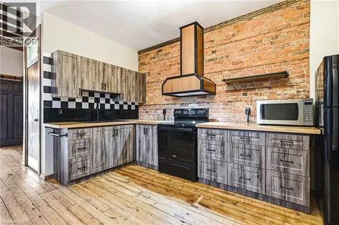 593 King Street East Hamilton ON L8N 1E4