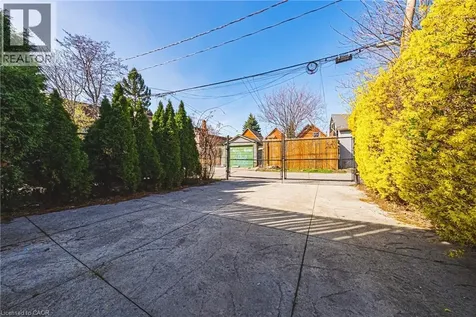 593 King Street East Hamilton ON L8N 1E4