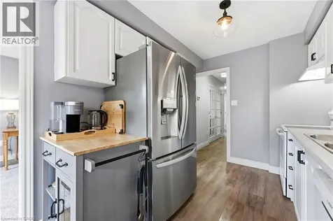 31 Wakefield Lane Waterdown ON L8B 0M7