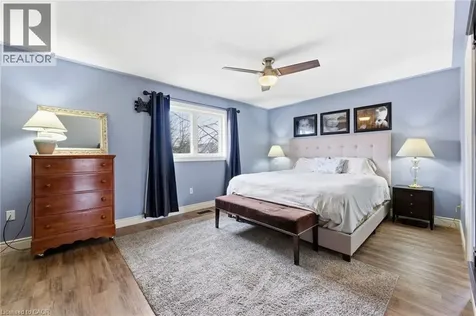 31 Wakefield Lane Waterdown ON L8B 0M7