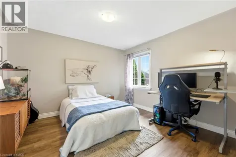 31 Wakefield Lane Waterdown ON L8B 0M7