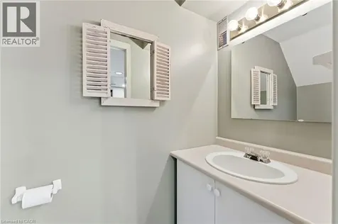 31 Wakefield Lane Waterdown ON L8B 0M7
