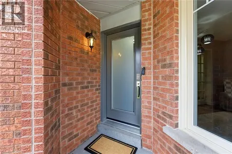 31 Wakefield Lane Waterdown ON L8B 0M7