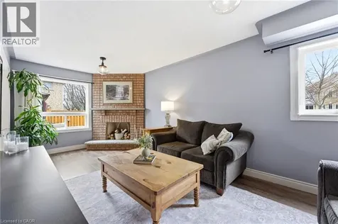31 Wakefield Lane Waterdown ON L8B 0M7