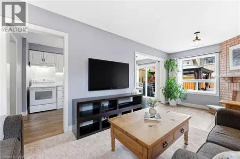 31 Wakefield Lane Waterdown ON L8B 0M7
