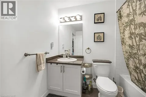 35 Southshore Crescent Hamilton ON L8W 3W6